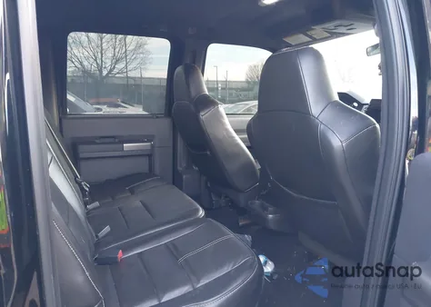 2008 Ford F-250 Fx4/Harley-Davidson/King Ranch/Lariat/Xl/Xlt z USA, uszkodzony, nr VIN 1FTSW21R78EC64816